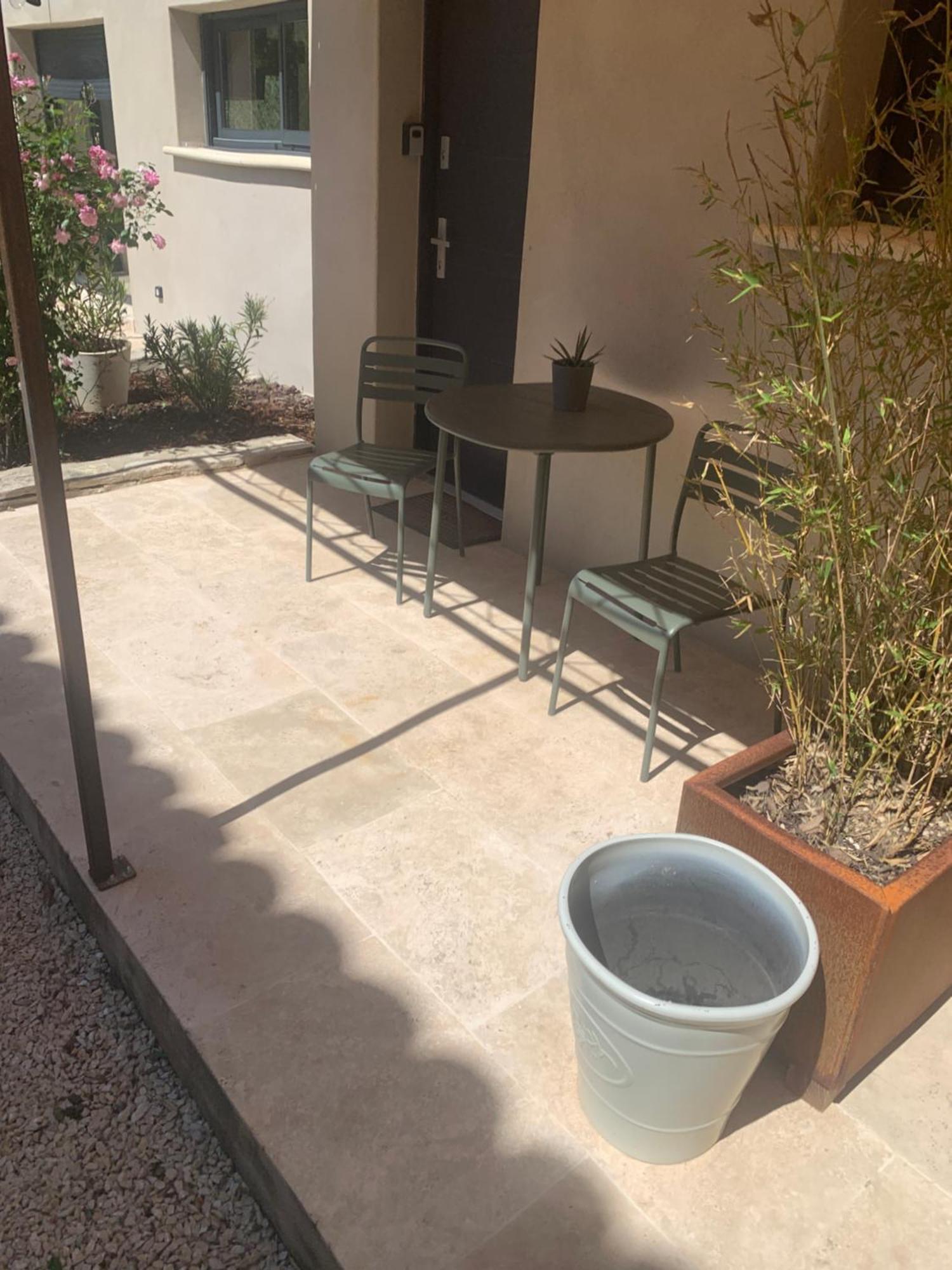La Maison D'Hamih "Gite Et Chambres D'Hotes Uzès Екстериор снимка